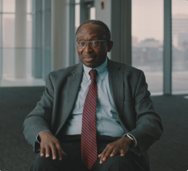Dr Akinwande